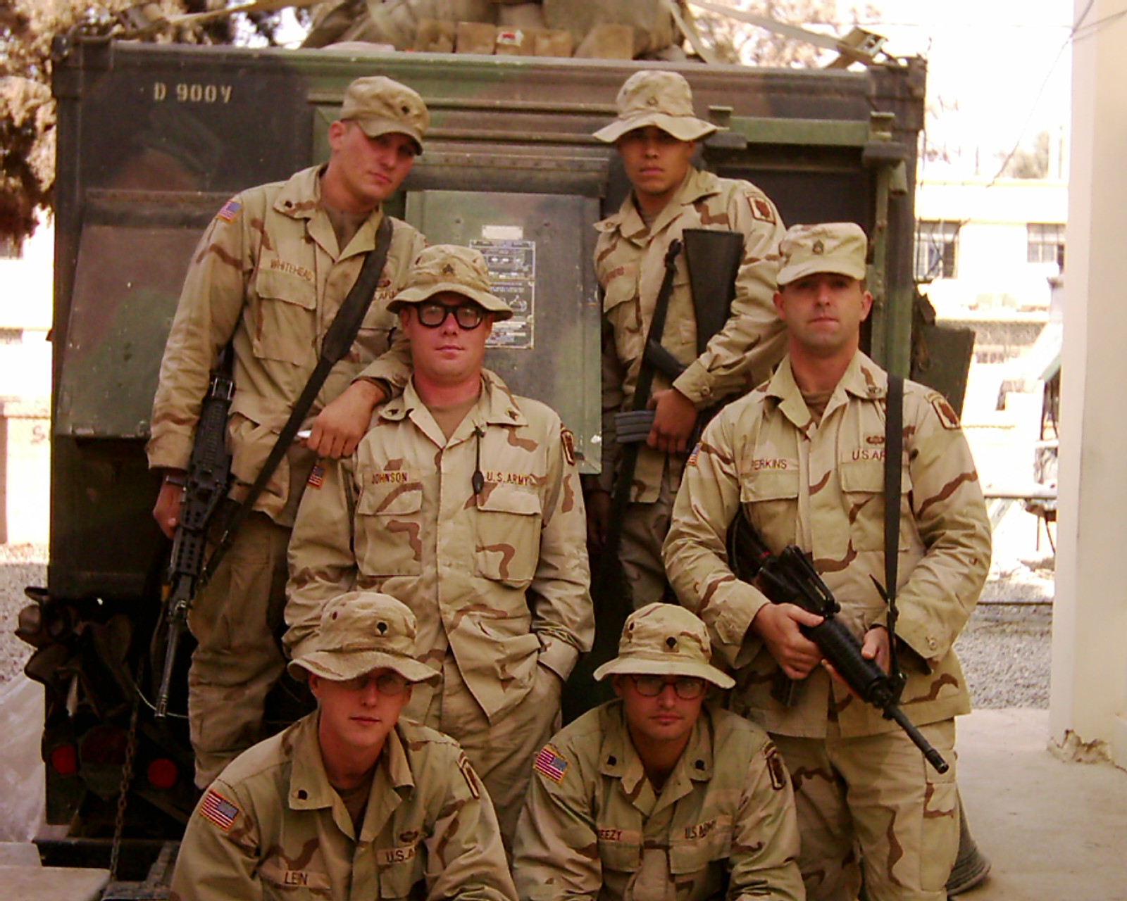 Group photo in Iraq